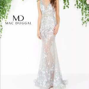 Mac Duggal, SZ 2, 50416D, Silver